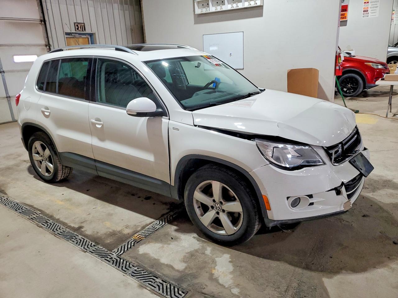 2010 Volkswagen Tiguan Se - Image 4