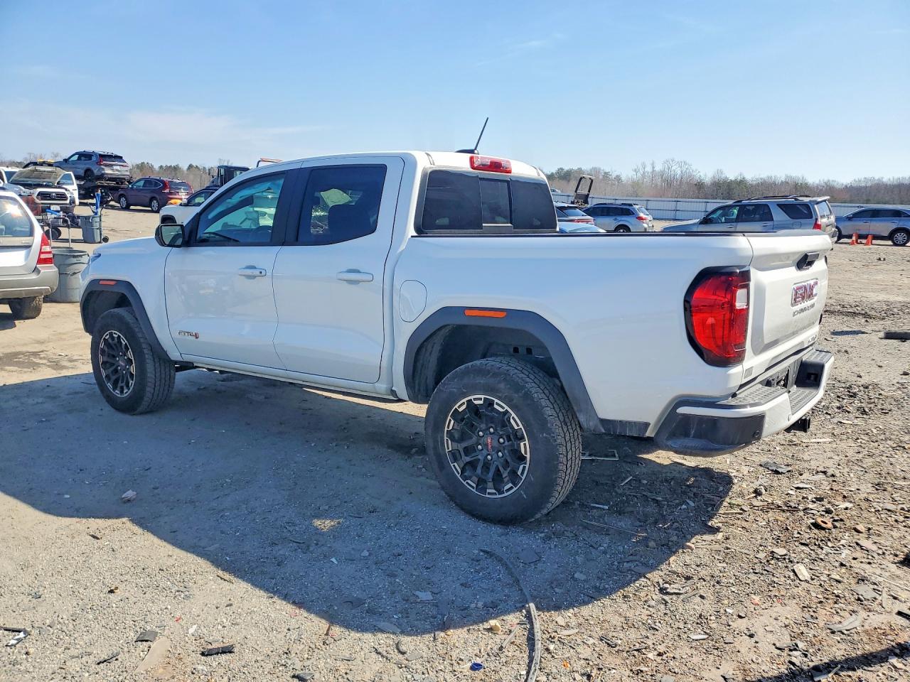 2026 GMC Canyon At4 - Фото 2