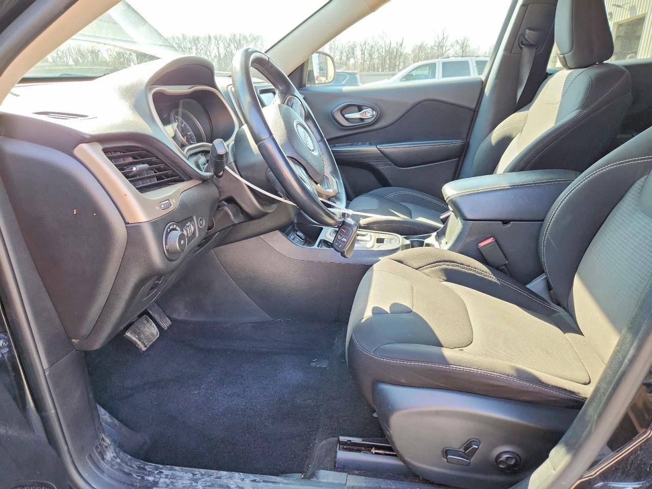 2015 Jeep Cherokee Latitude - Фото 7