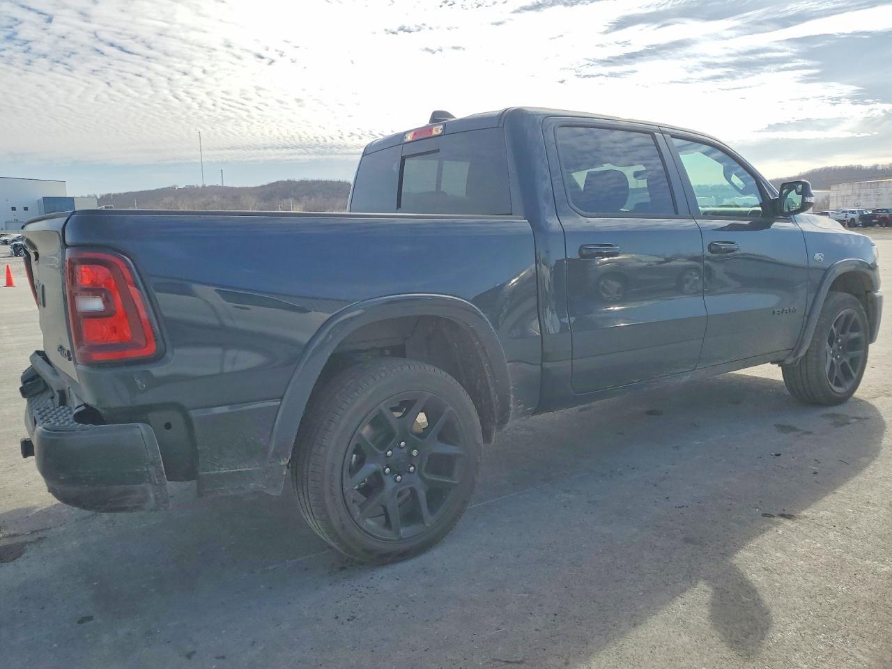 2026 Ram 1500 Laramie - Фото 3