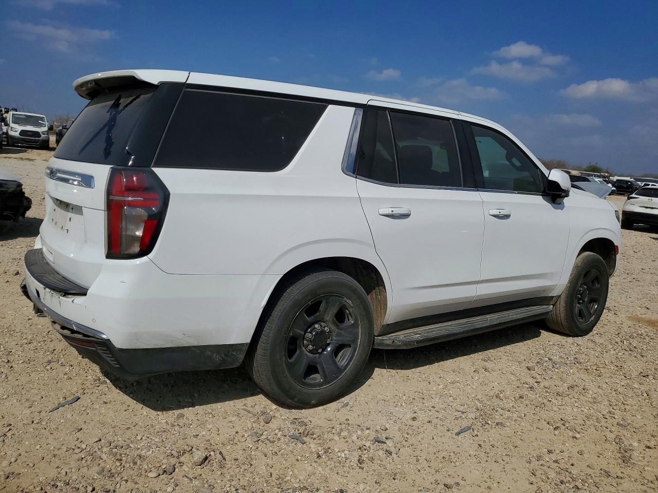 2022 Chevrolet Tahoe C1500 - Фото 3