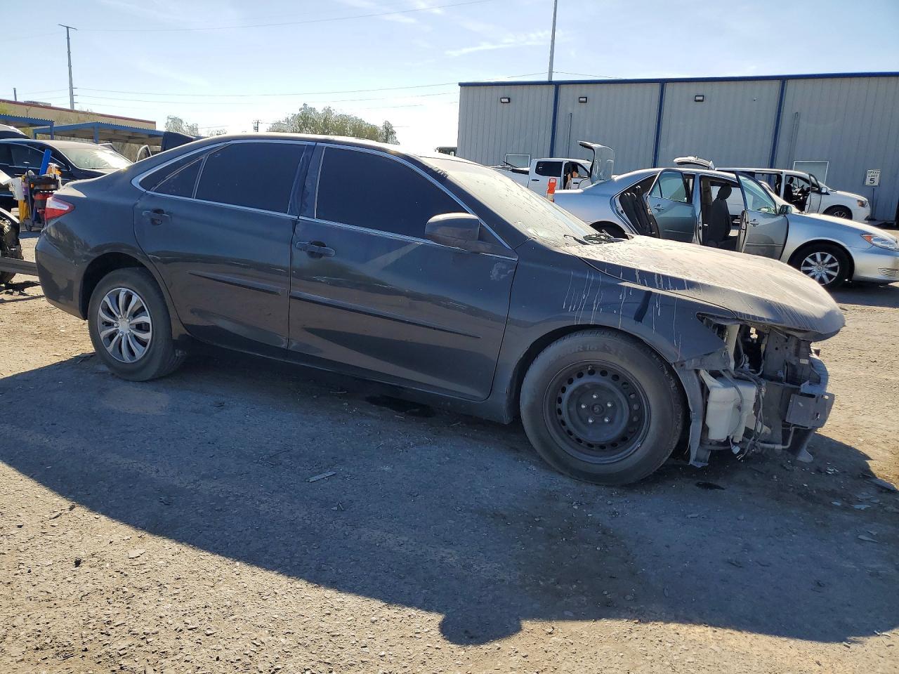 2015 Toyota Camry Le - Image 4