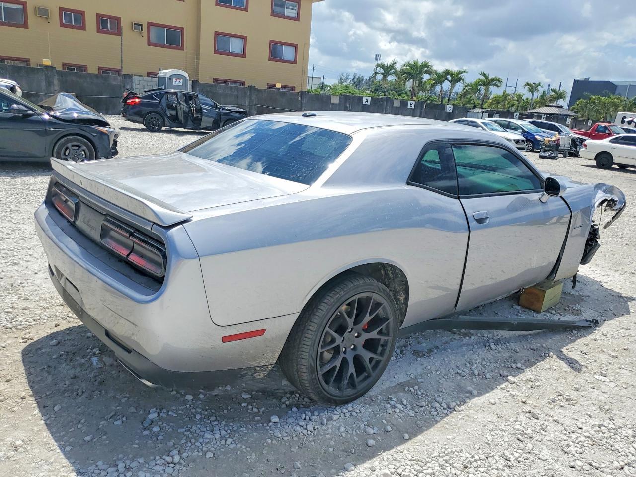 2018 Dodge Challenger R - Фото 3