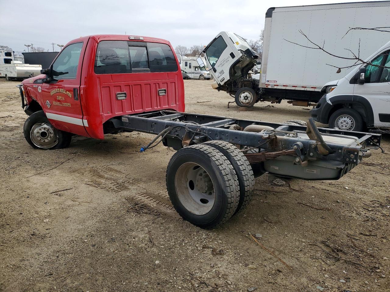 2013 Ford F550 Super Duty Truck Cab And Chassis - Фото 2