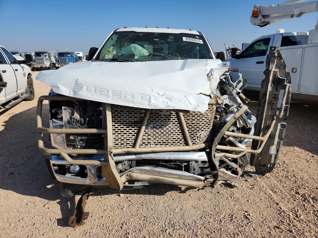 2023 Ford F550 Super Duty Truck Cab And Chassis - Фото 5