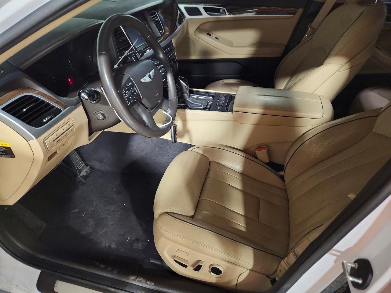 2015 Hyundai Genesis 3.8L - Image 7