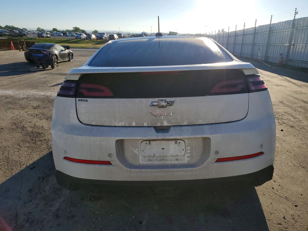 2015 Chev Volt - Фото 6