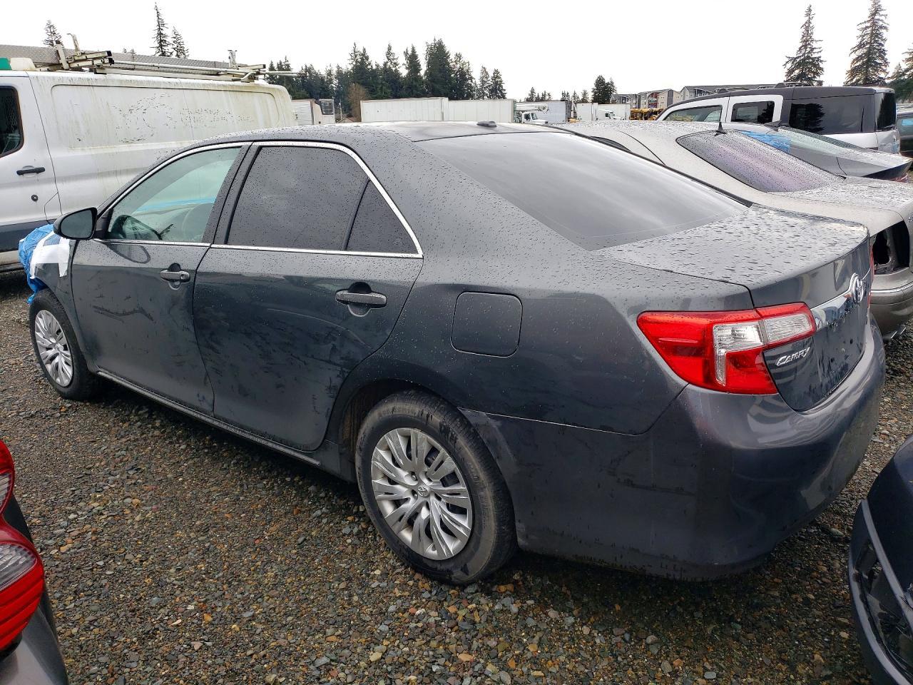 2012 Toyota Camry Hybrid Xle - Фото 2