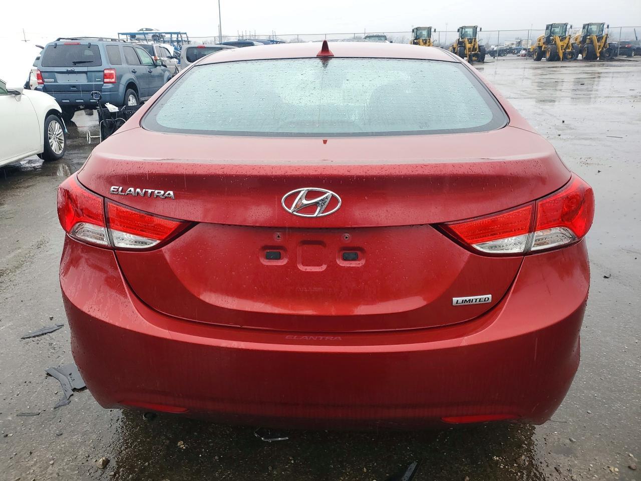 2013 Hyundai Elantra Limited - Image 6
