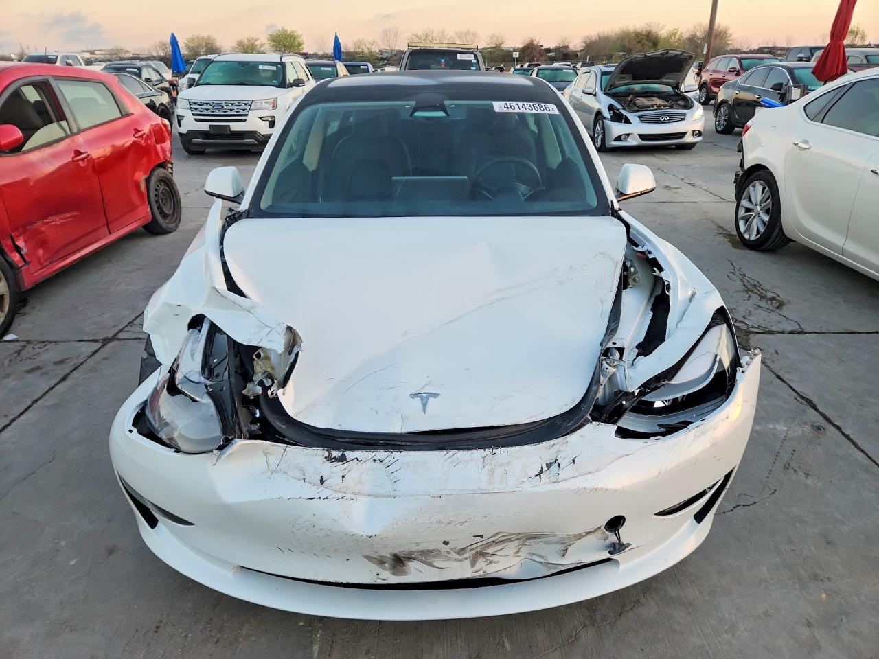 2023 Tesla Model 3 - Фото 5