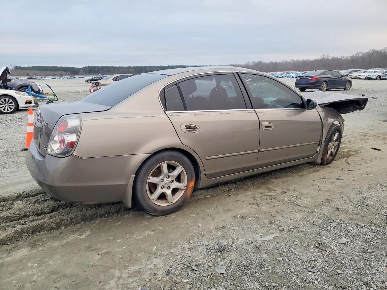 2005 Nissan Altima 2.5 - Фото 3