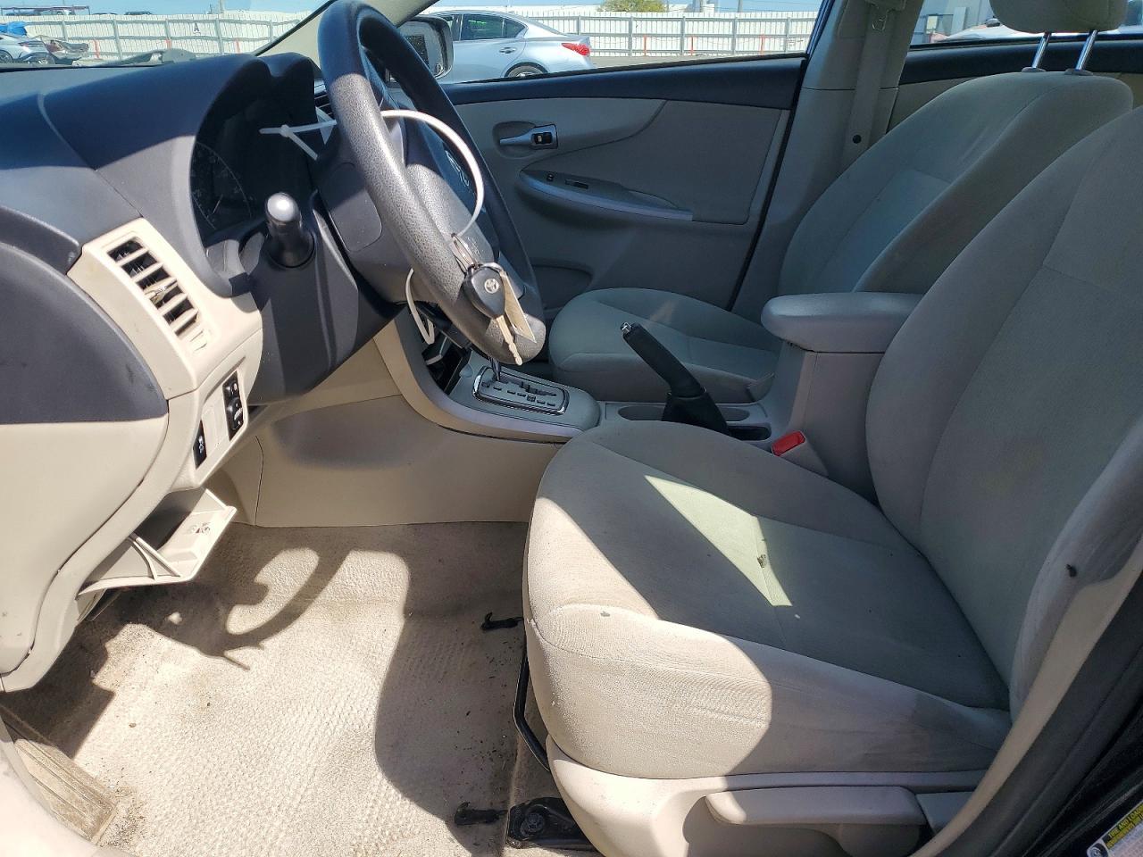 2013 Toyota Corolla Le - Фото 7