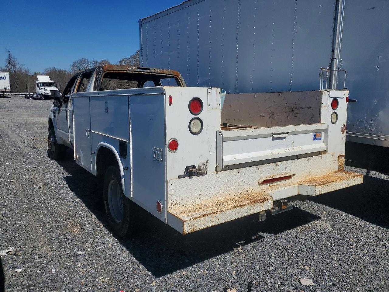 2008 Ford F350 Super Duty - Image 2