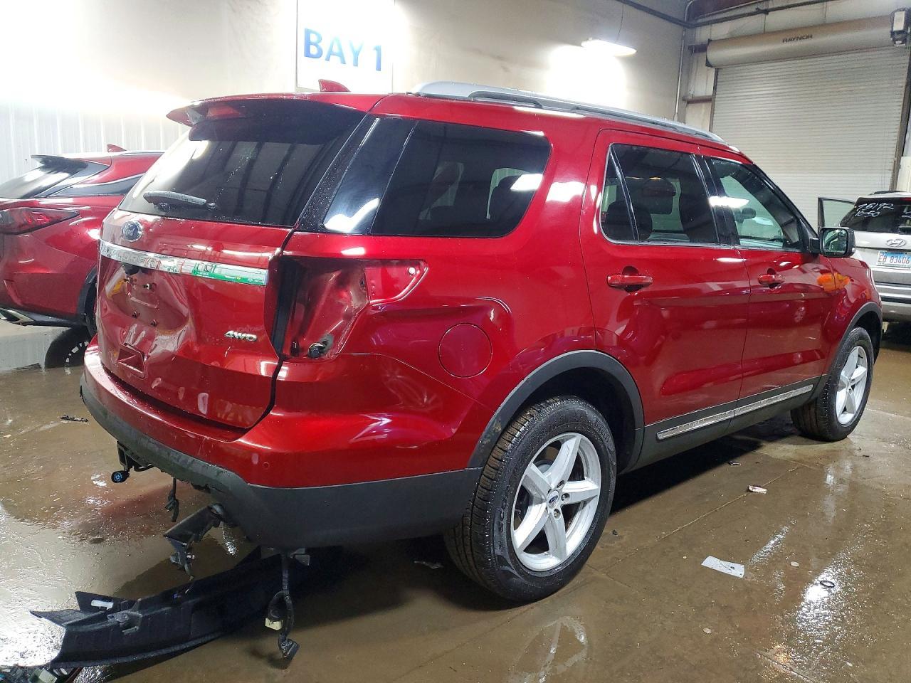 2017 Ford Explorer Xlt - Фото 3