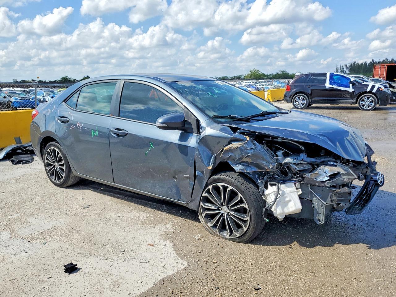 2015 Toyota Corolla S Plus - Фото 4