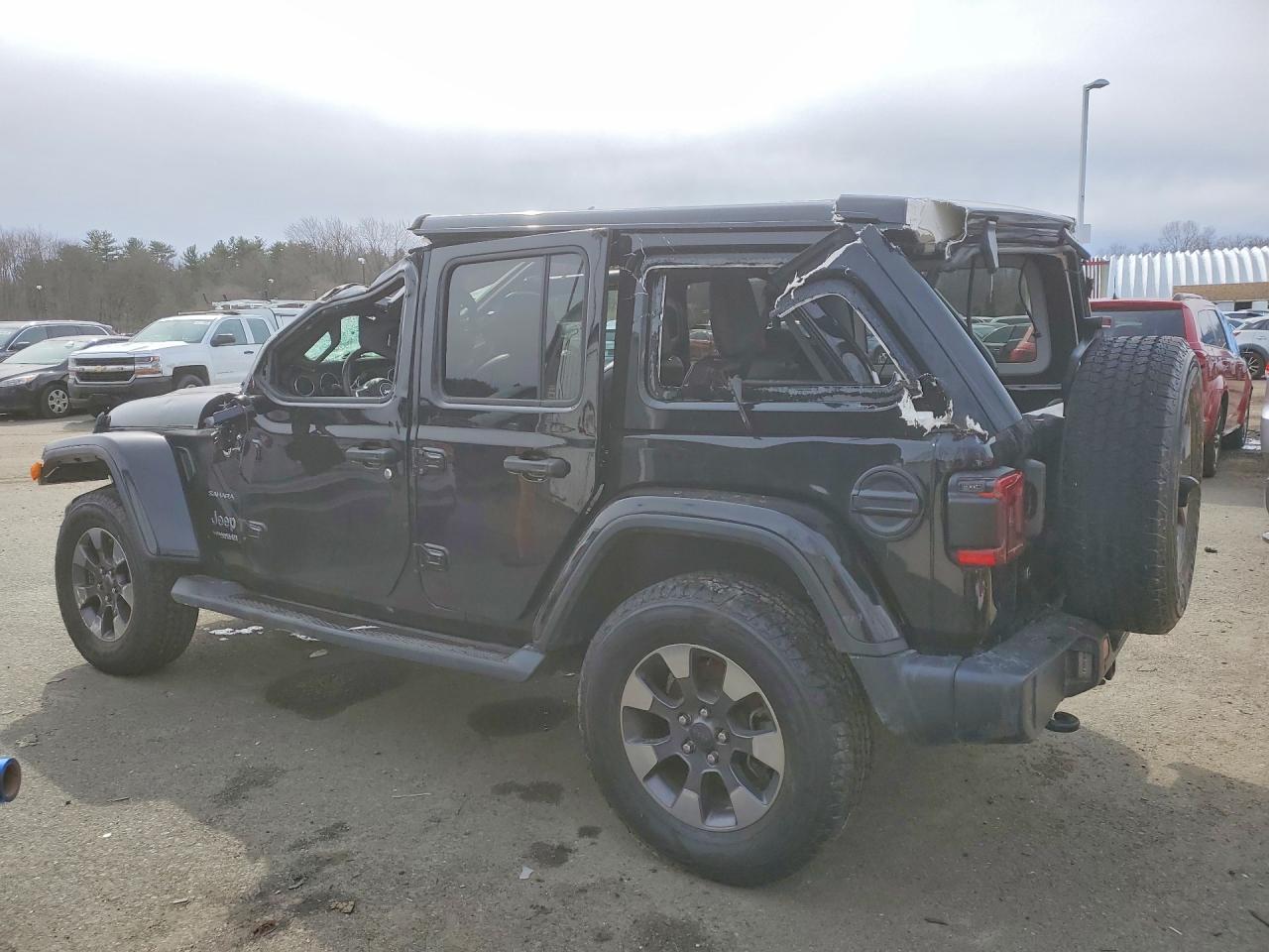 2018 Jeep Wrangler Sahara - Фото 2