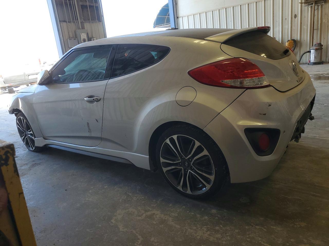 2016 Hyundai Veloster Turbo - Image 2