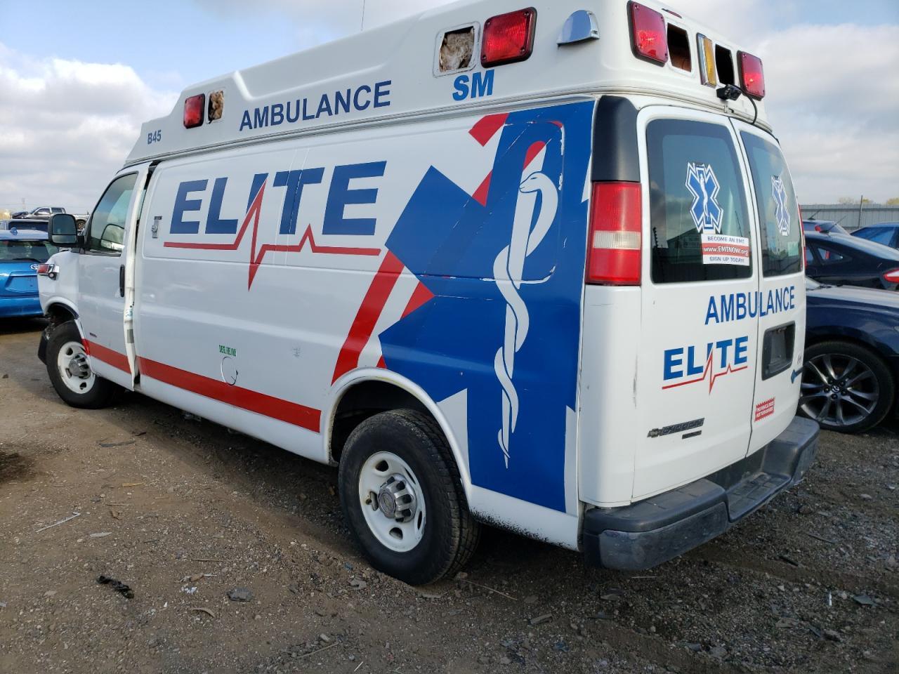 2014 Chevrolet Express G3500 - Фото 2