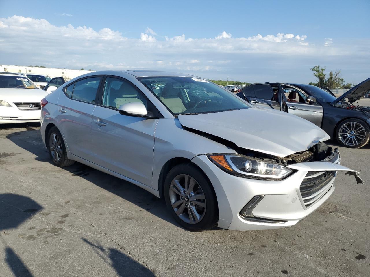 2018 Hyundai Elantra Sel - Фото 4