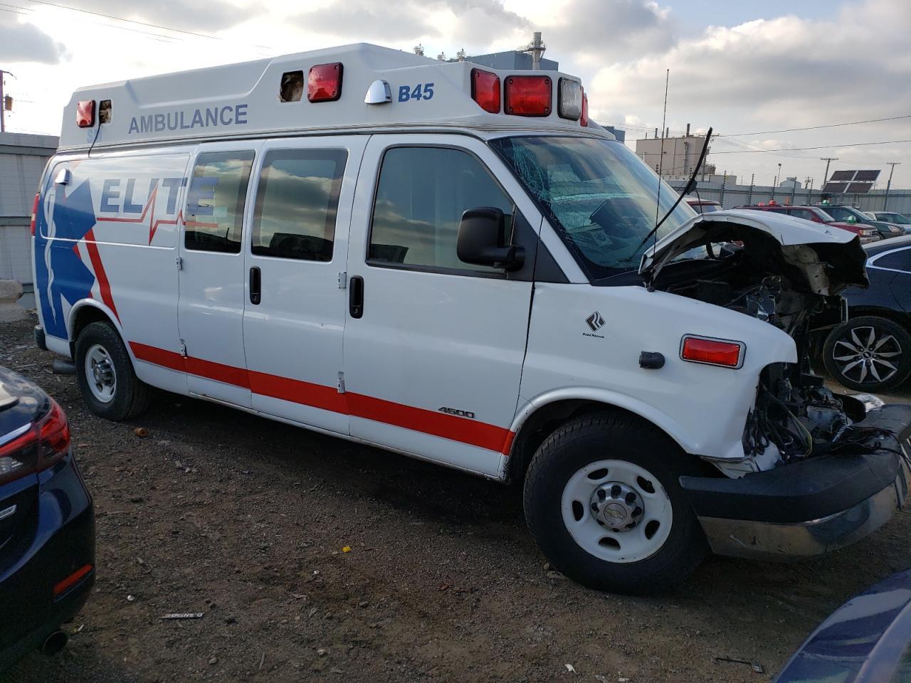 2014 Chevrolet Express G3500 - Фото 4