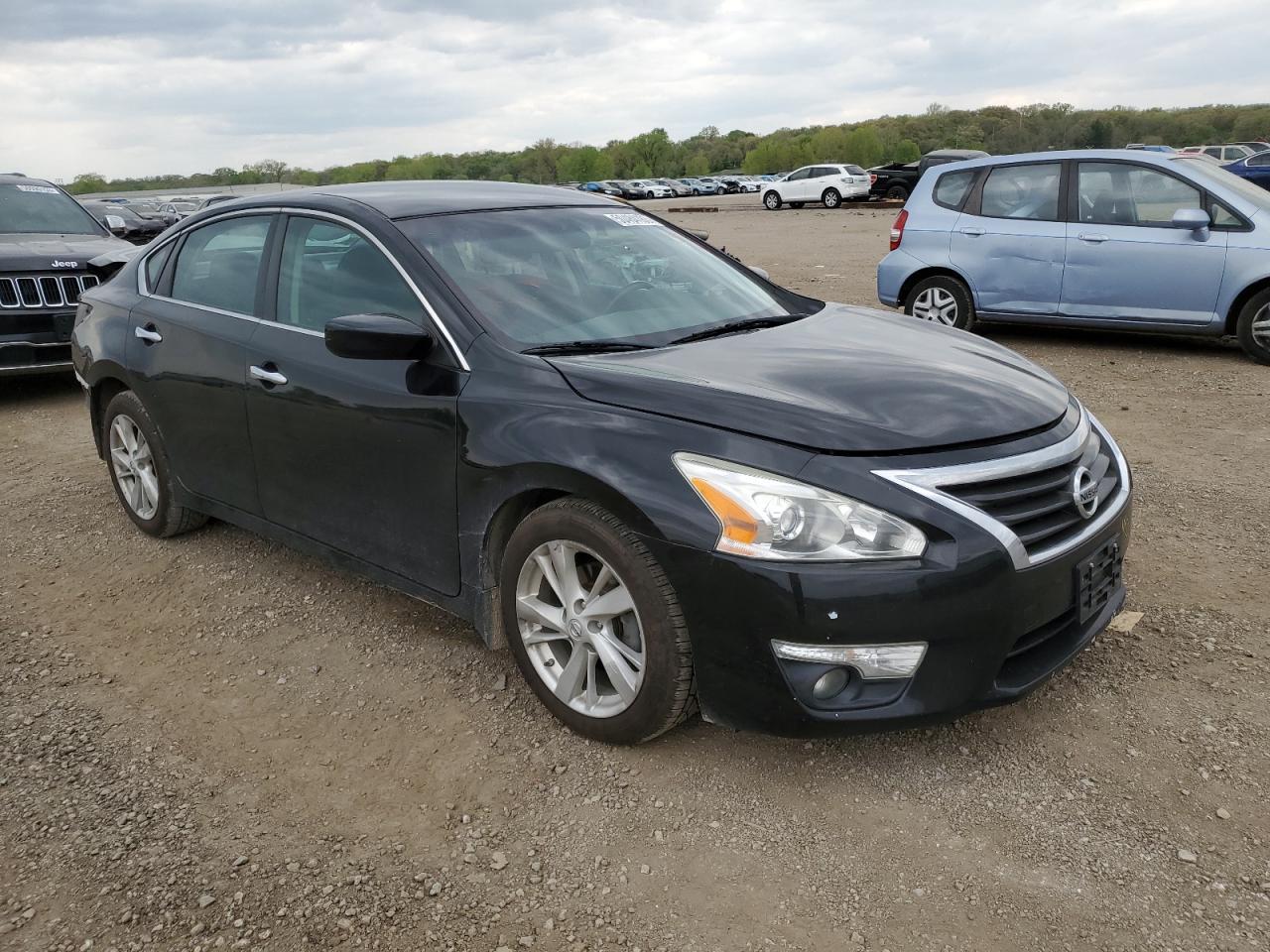 2015 Niss Altima 2.5 - Image 4