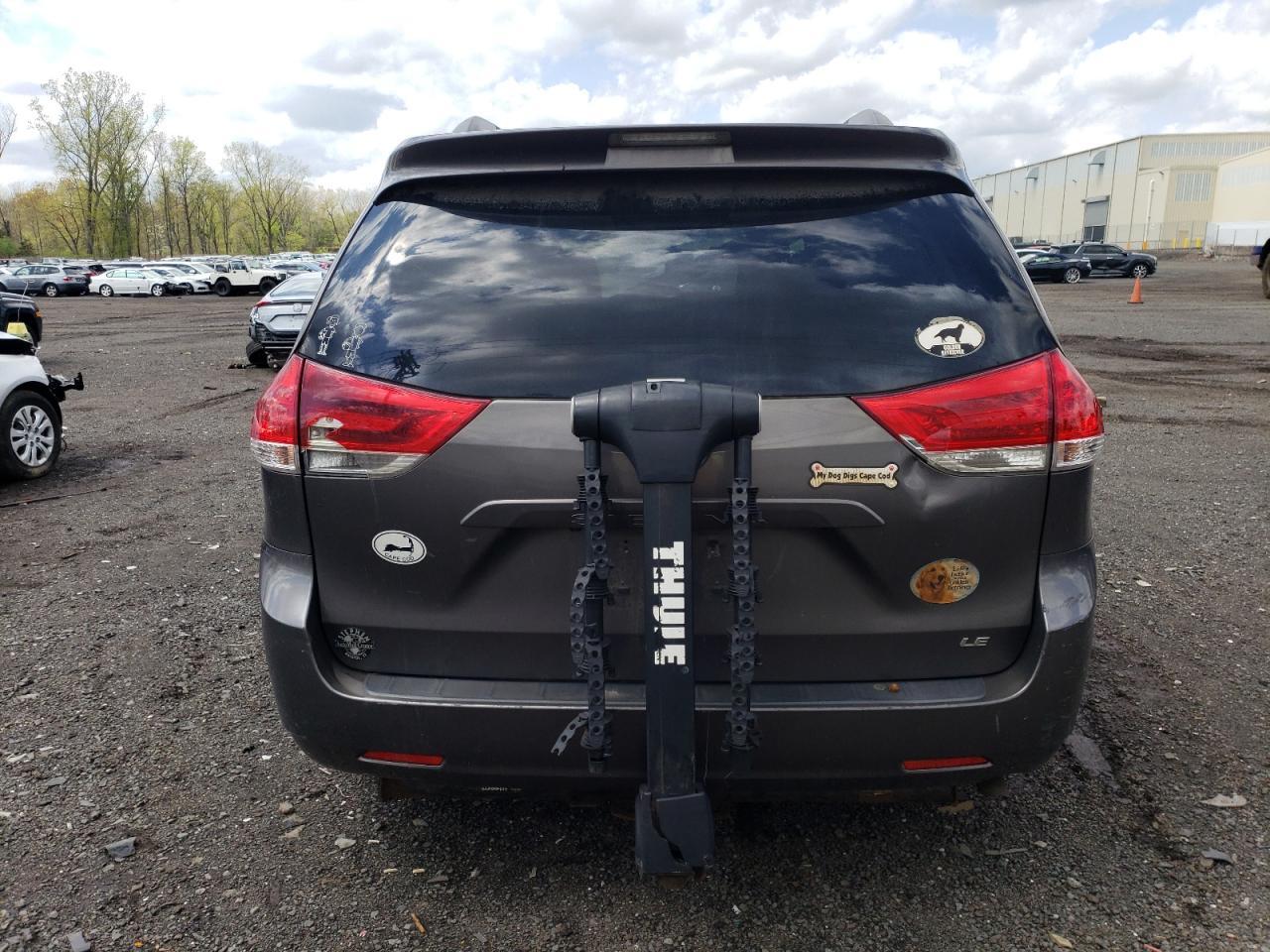 2013 Toyota Sienna Le - Фото 6