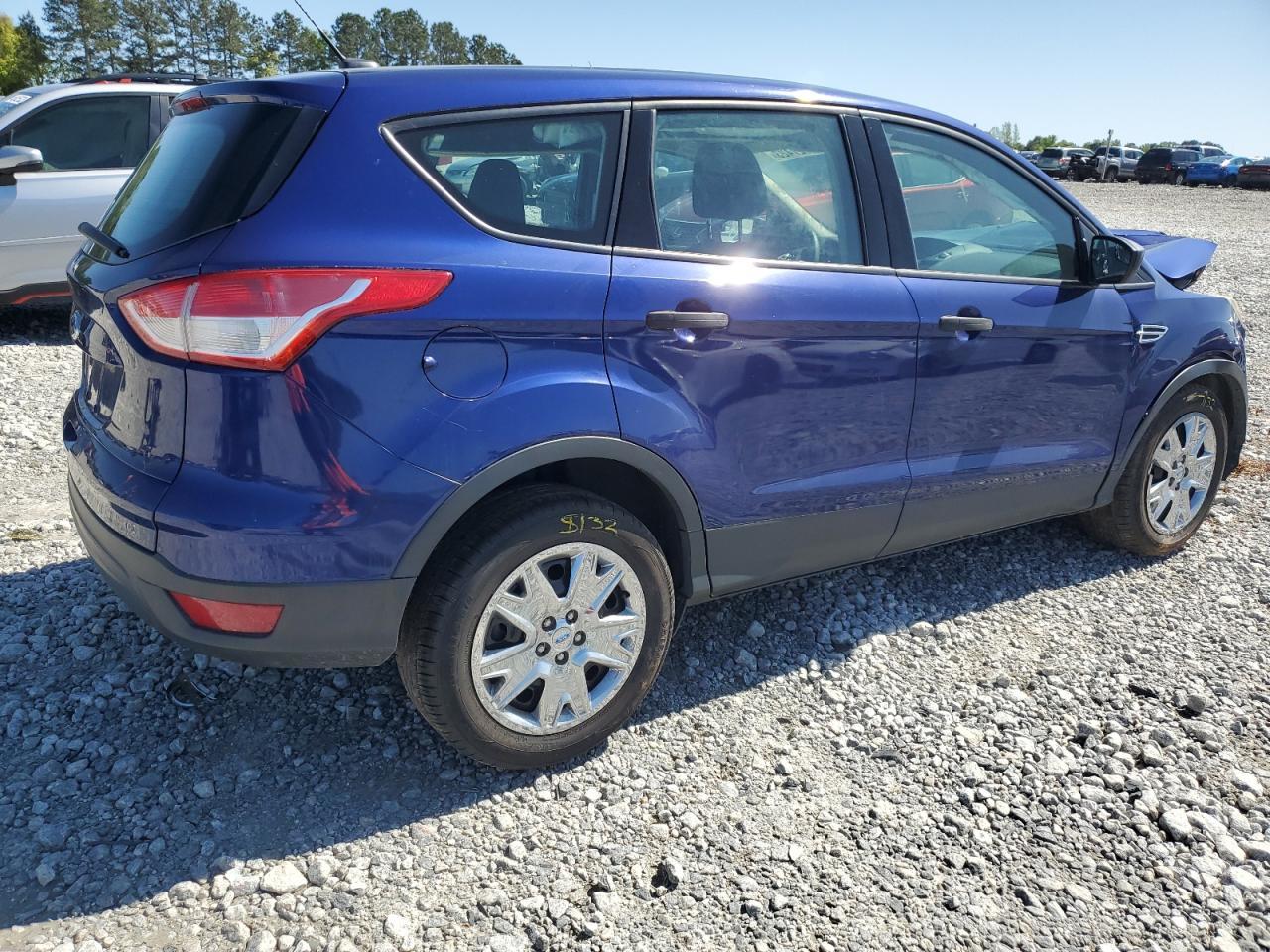 2014 Ford Escape S - Фото 3