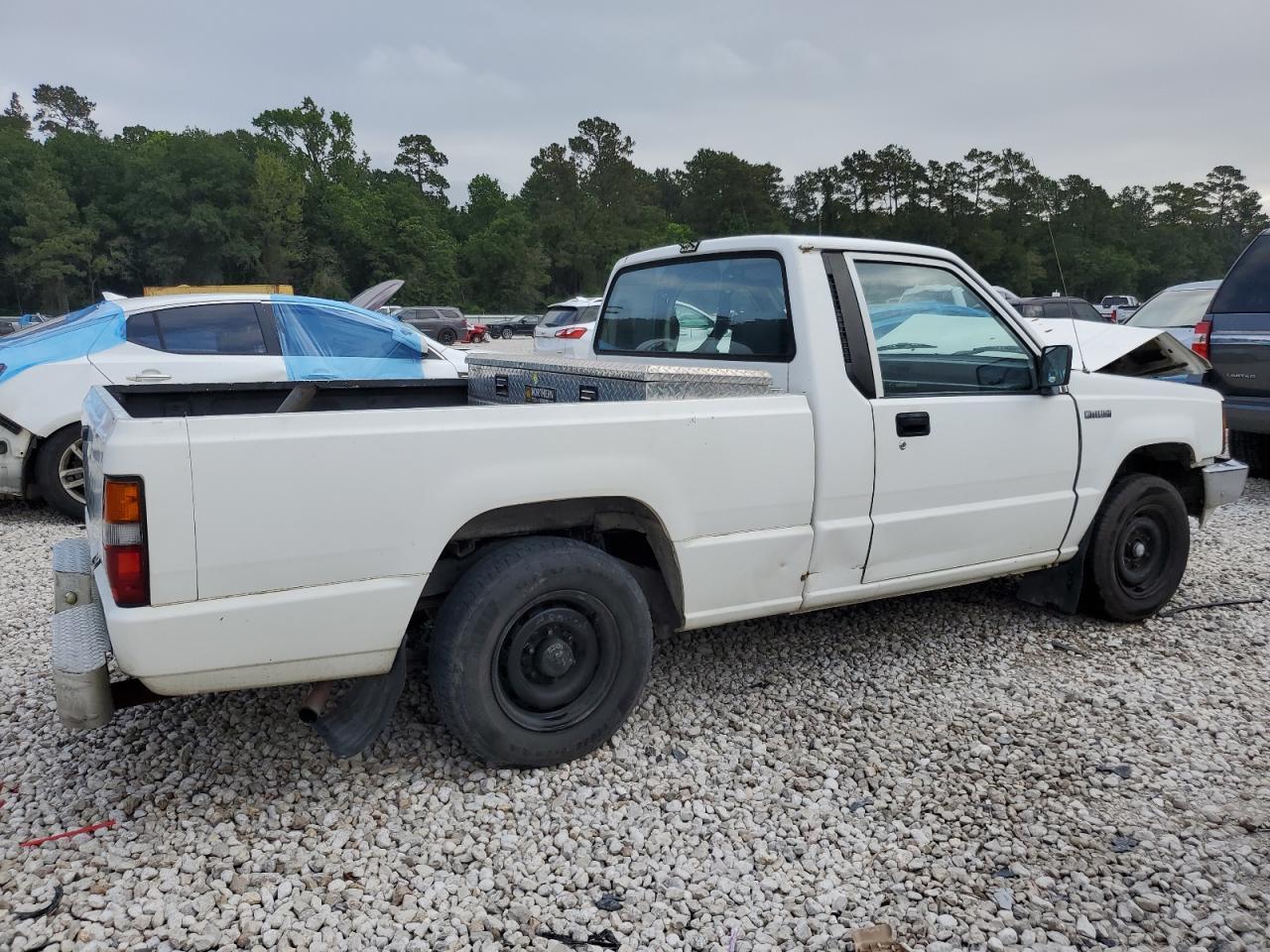 1992 Mitsubishi Mighty Max / S - Image 3