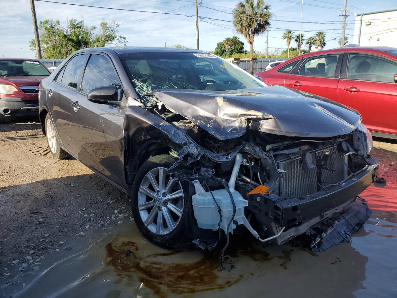 2014 Toyota Camry Xle V6 - Image 4