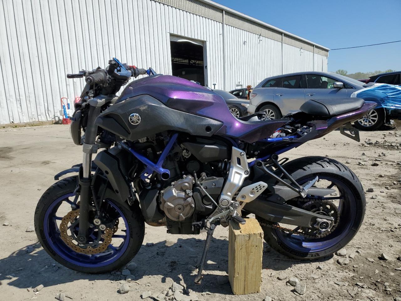 2015 Yamaha Fz07 C - Фото 3