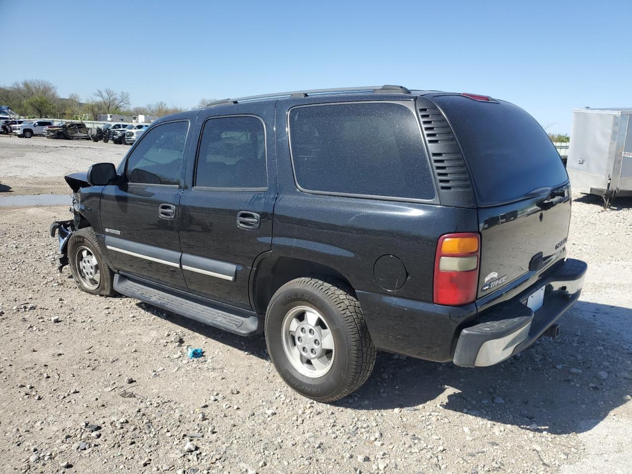 2003 Chevrolet Tahoe C1500 - Image 2