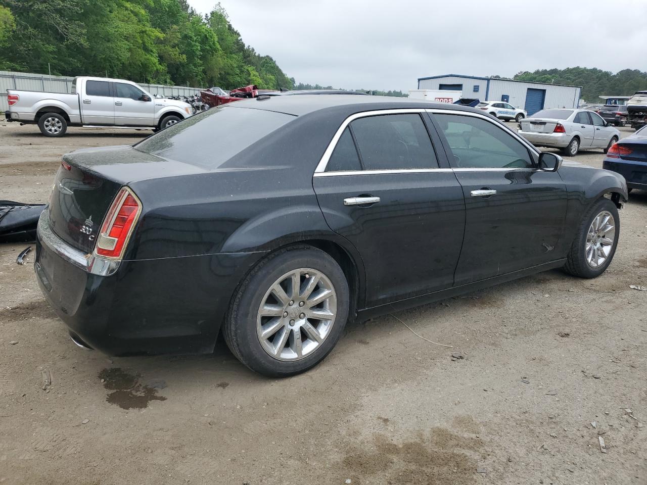 2013 Chrysler 300C - Фото 3