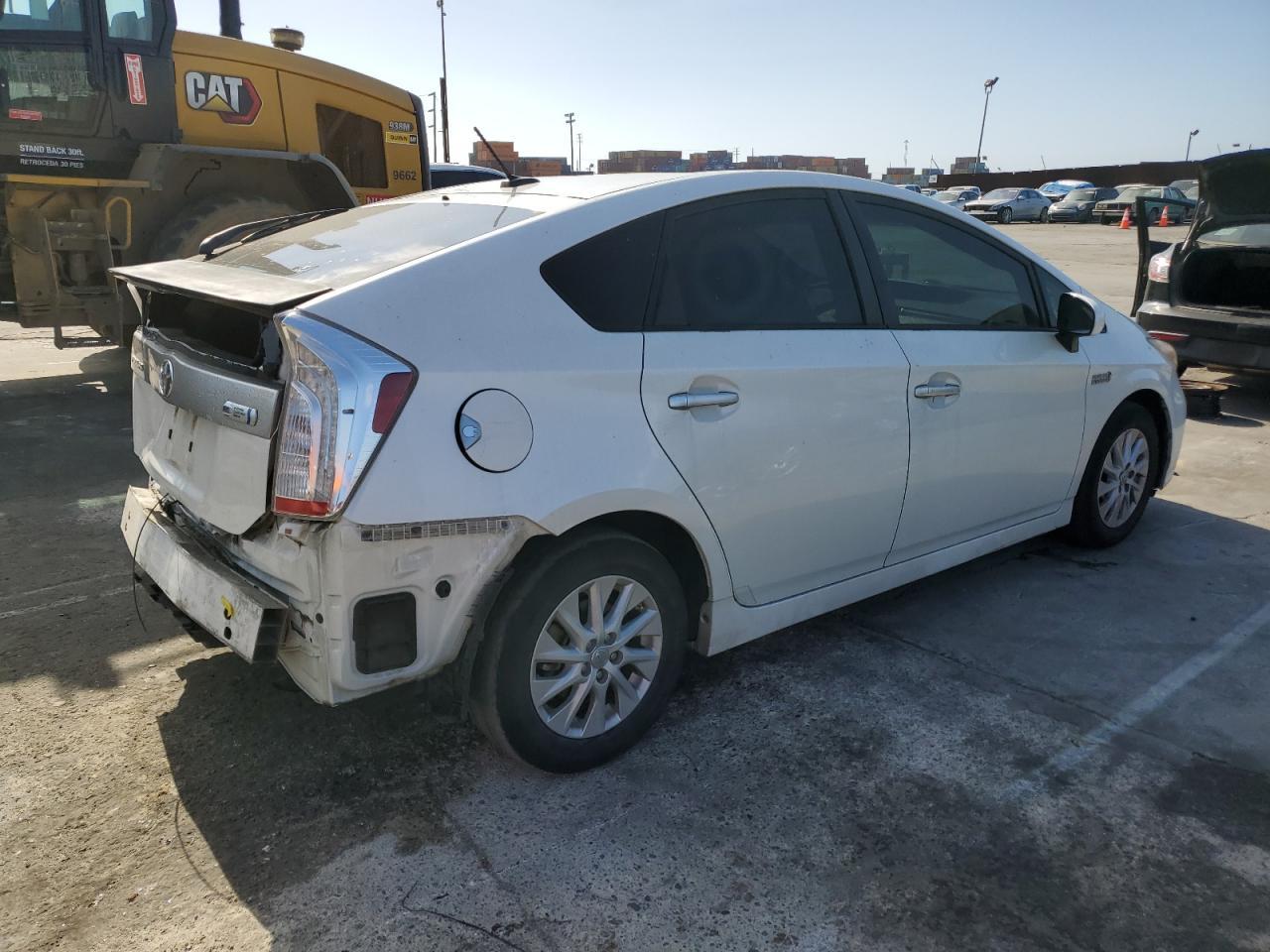 2014 Toyota Prius Plug-In - Фото 3