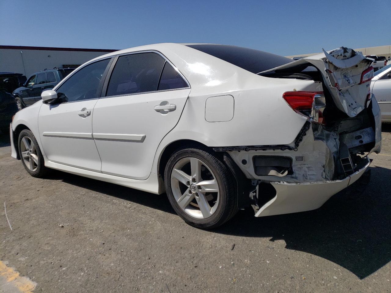 2014 Toyota Camray - Фото 2