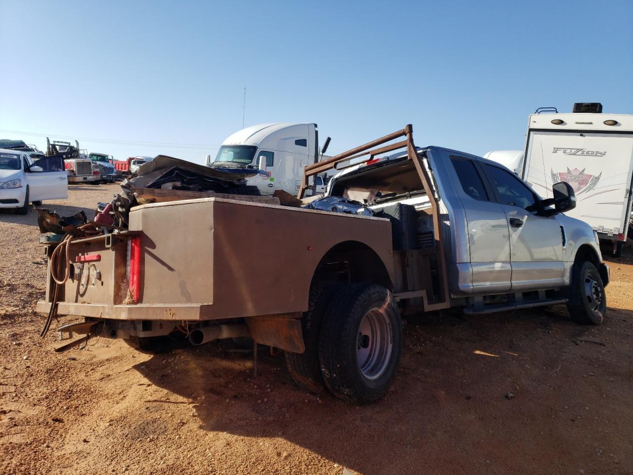 2020 Ford F350 Super Duty - Фото 3