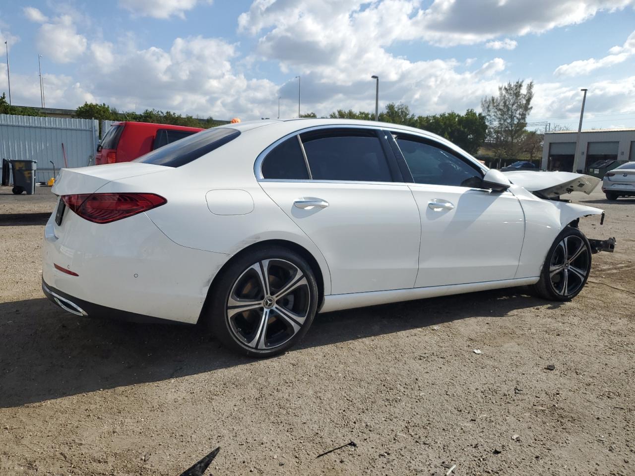 2024 Mercedes-Benz C 300 - Фото 3