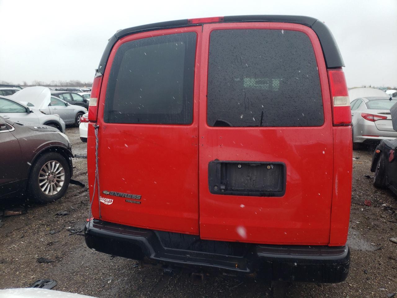 2014 Chevrolet Express G3500 - Фото 6
