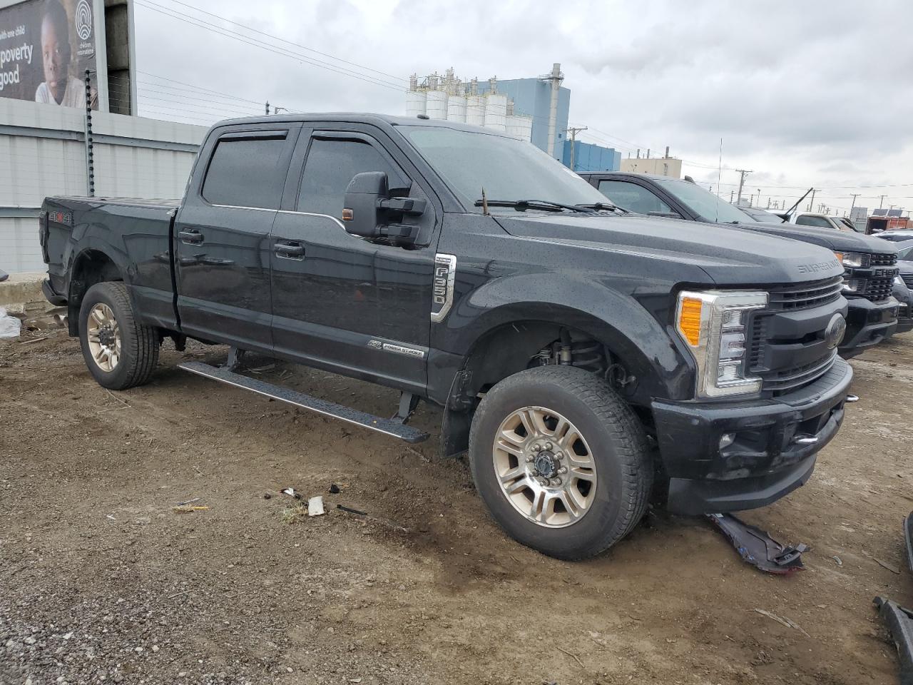 2017 Ford F350 Super Duty - Фото 4