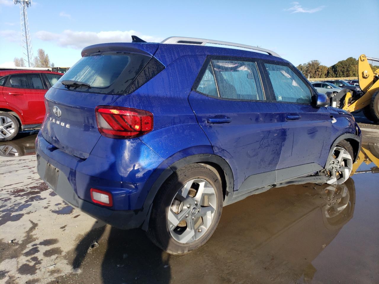 2021 Hyundai Venue Sel - Image 3