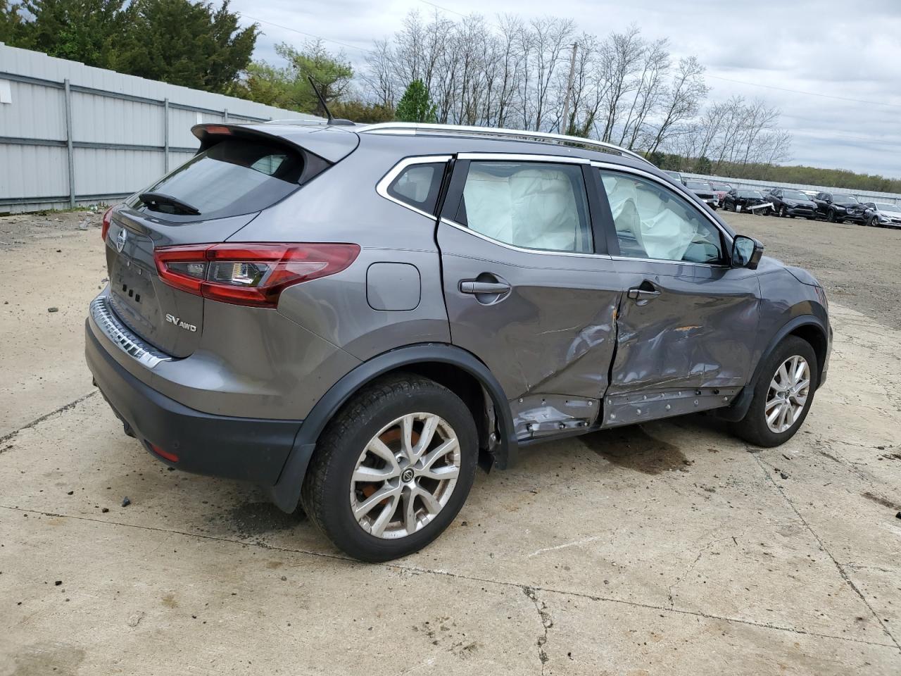 2020 Nissan Rogue Sport S - Фото 3