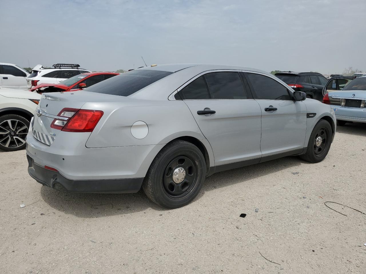 2014 Ford Taurus Police Interceptor - Фото 3