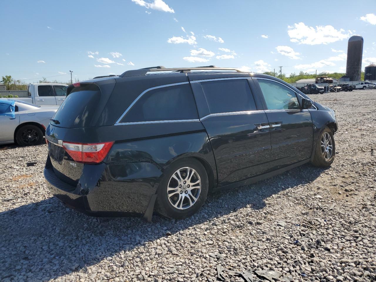 2013 Honda Odyssey Exl - Image 3