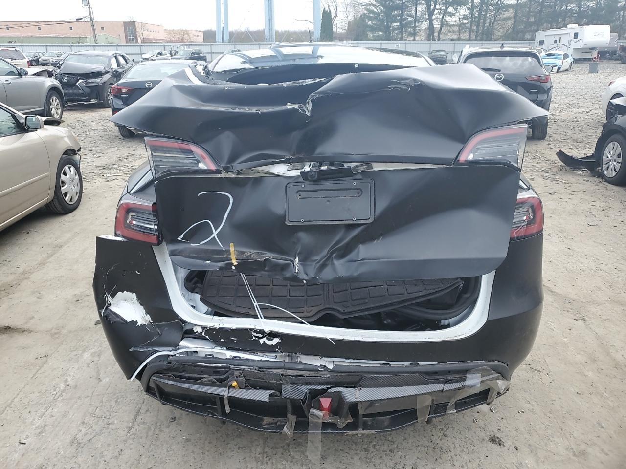 2023 Tesla Model Y - Фото 6