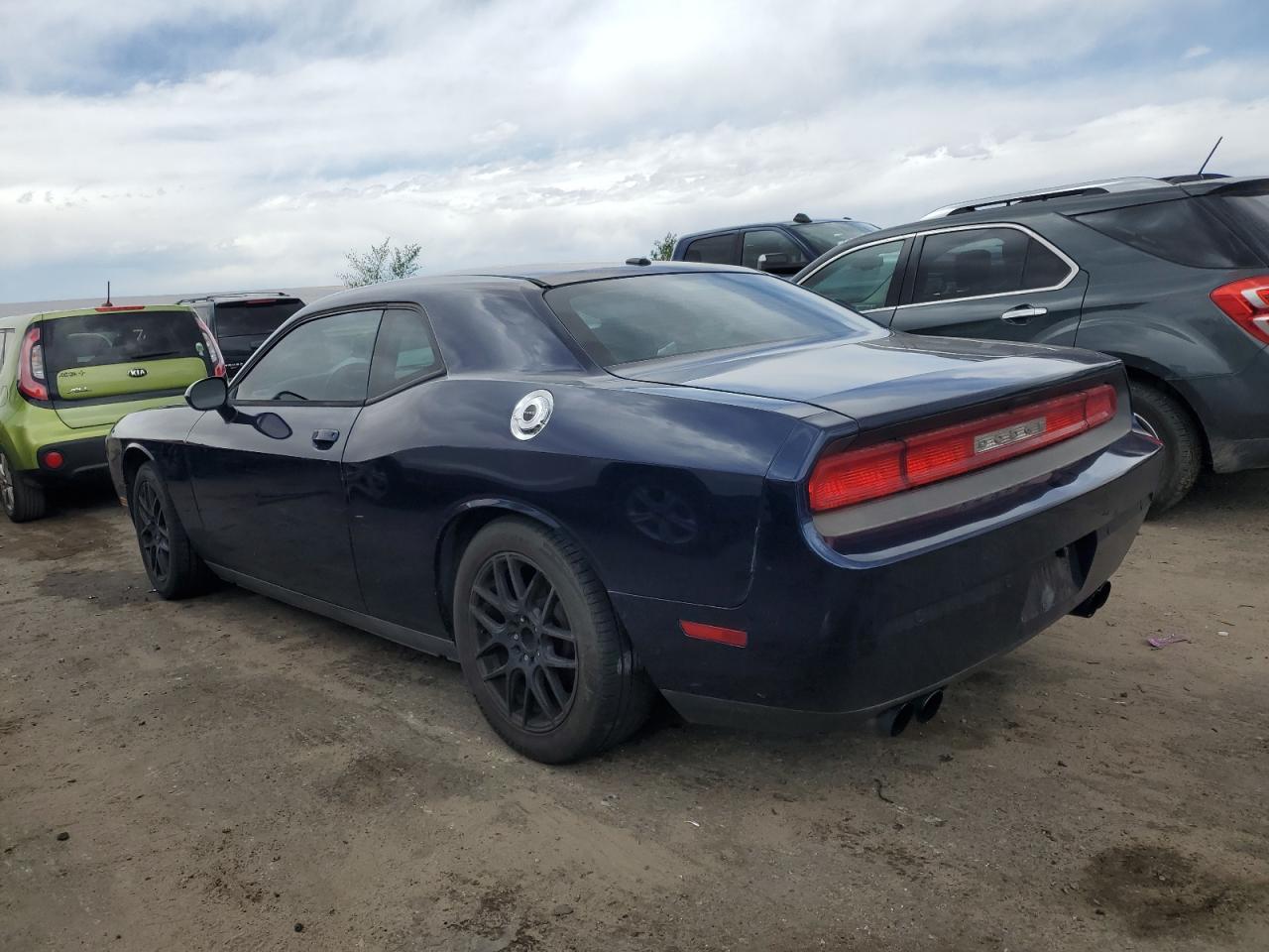 2014 Dodge Challenger Sxt - Image 2