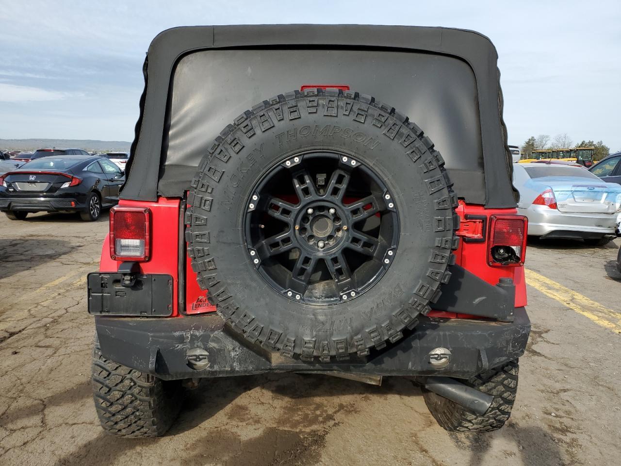 2015 Jeep Wrangler Unlimited Sahara - Image 6