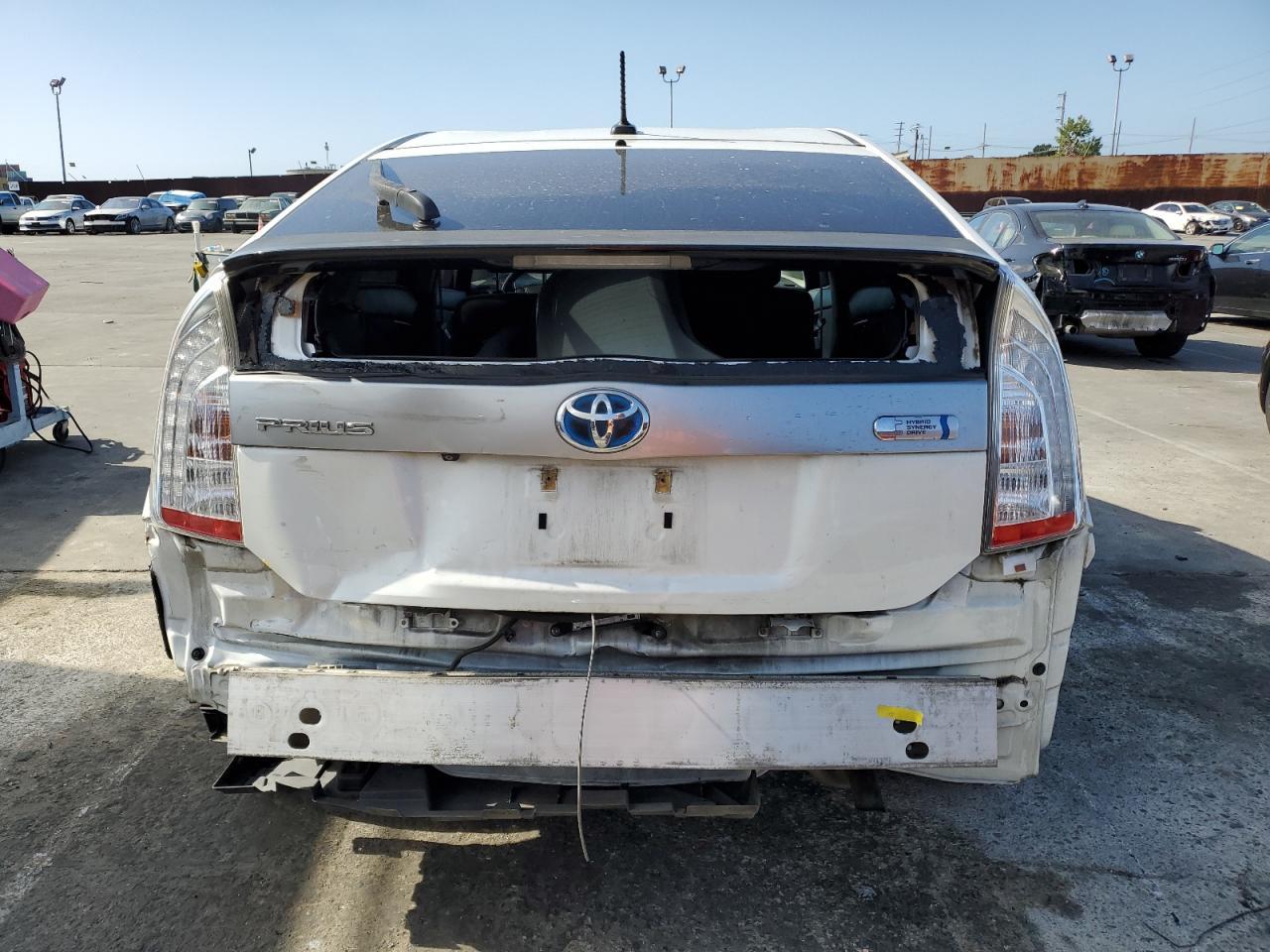 2014 Toyota Prius Plug-In - Фото 6