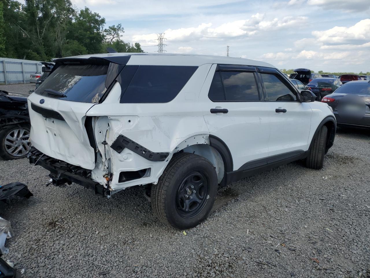 2023 Ford Explorer Police Interceptor - Image 3