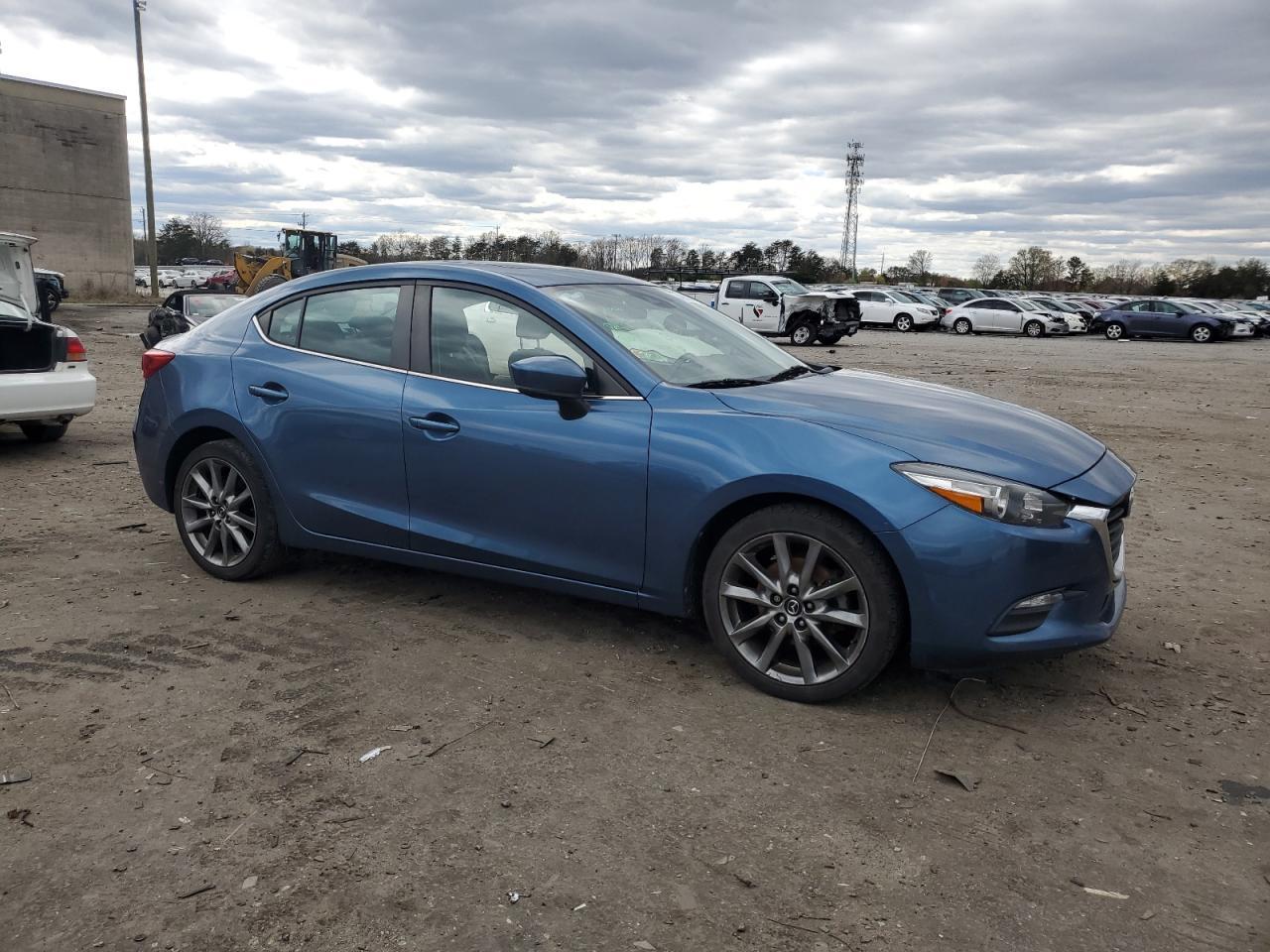 2018 Mazda 3 Touring - Фото 4