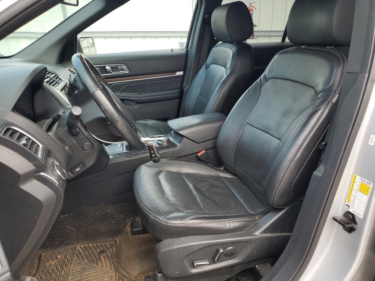 2017 Ford Explorer Limited - Image 7