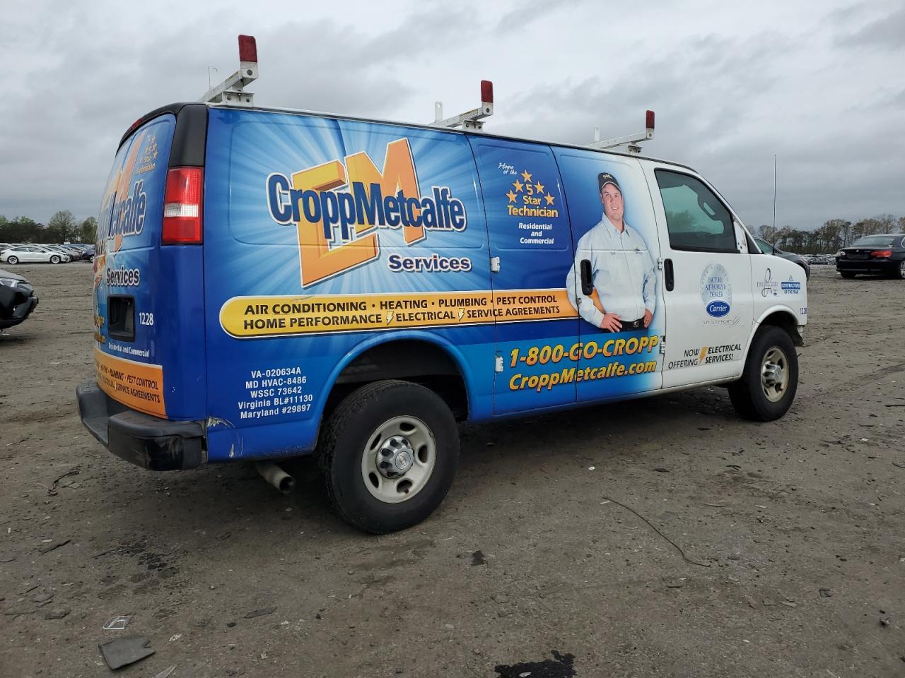 2017 Chevrolet Express G2500 - Фото 3